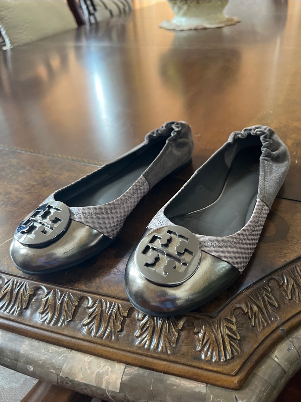 Tory Burch Leather flat shoes